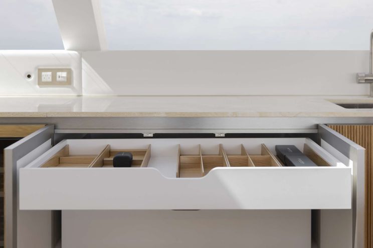 Charter Yacht PRONTO - Sunreef Power Catamaran 80 - 4 Cabins - Paradise Island - Nassau - Bahamas