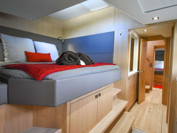 ROGUE - queen bed cabin 1