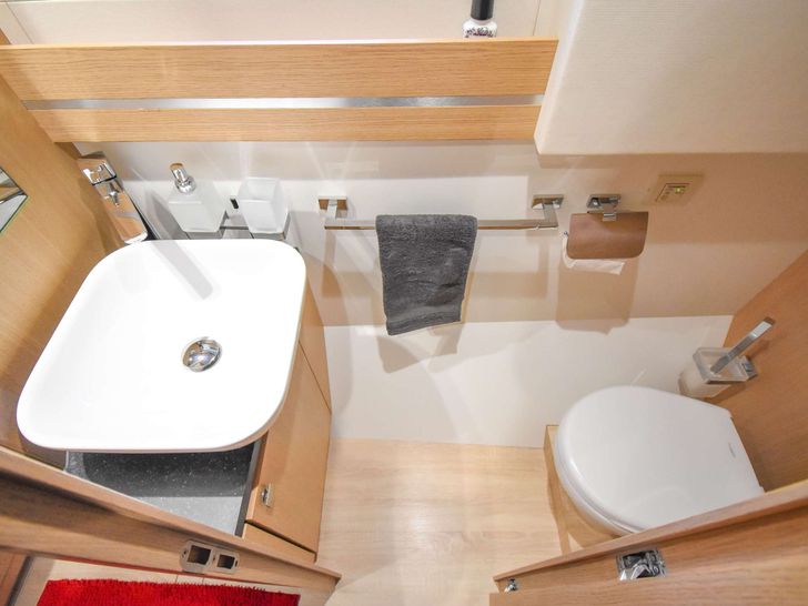 ROGUE - vanity unit and toilet ROGUE - vanity unit and toilet