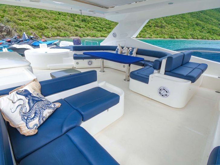 INDULGE II - Ferretti 90,flybridge