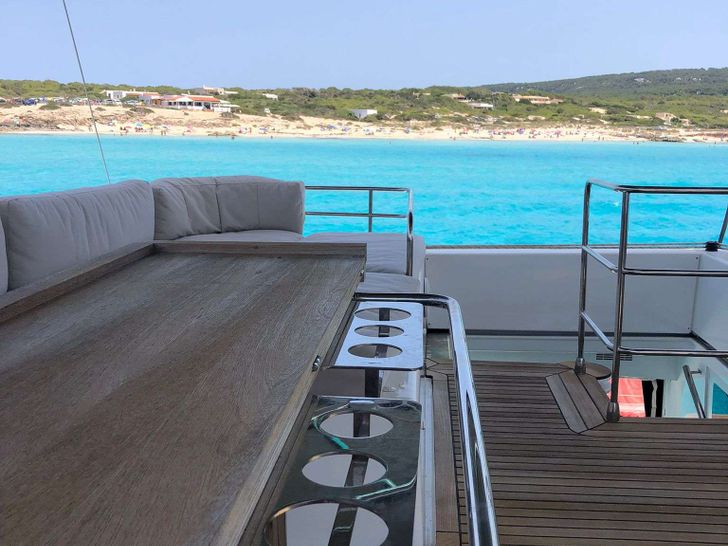 ISLAS CHAFARINAS - Lagoon 560,flybridge