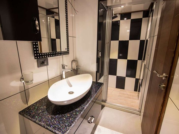 NEVRA QUEEN Bodrum Shipyards 40m - master cabin bathroom NEVRA QUEEN Bodrum Shipyards 40m - master cabin bathroom