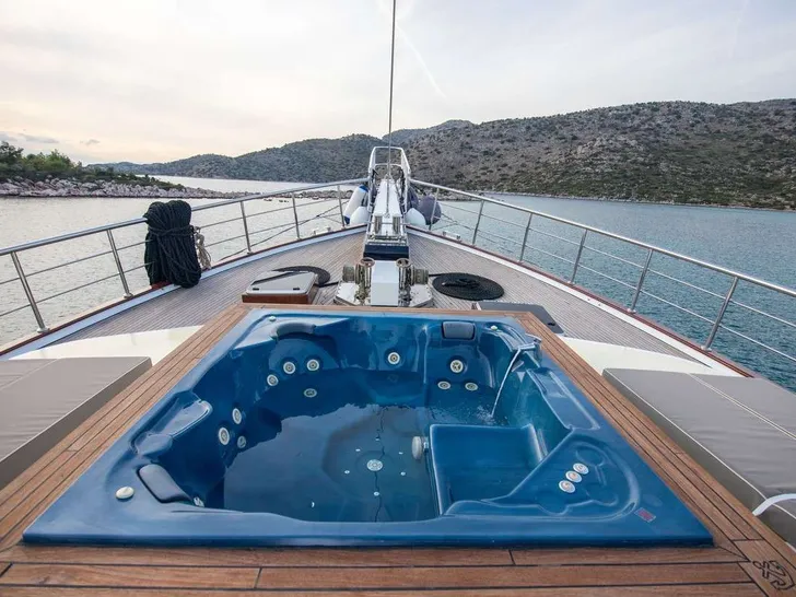 NEVRA QUEEN 40m Bodrum Shipyards Gulet Jacuzzi