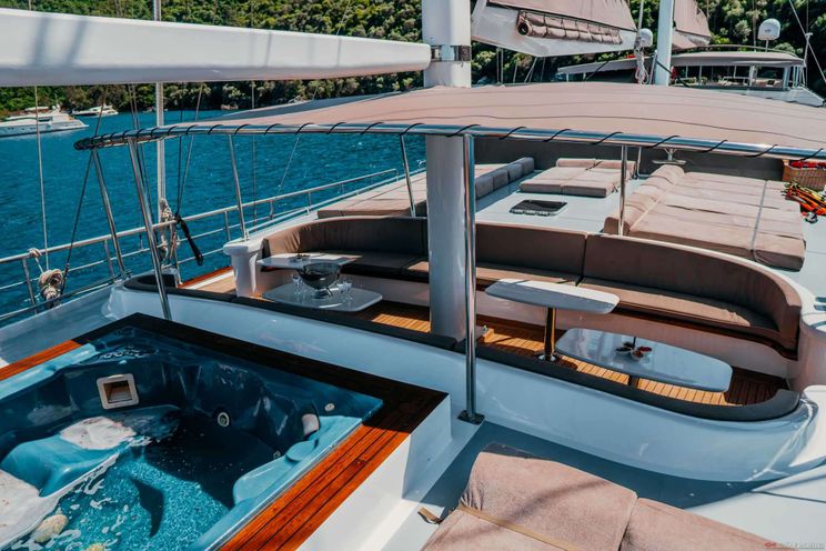 Charter Yacht NEVRA QUEEN - Bodrum Shipyards 40m - 10 Cabins - Bodrum - Gocek - Marmaris - Turkey