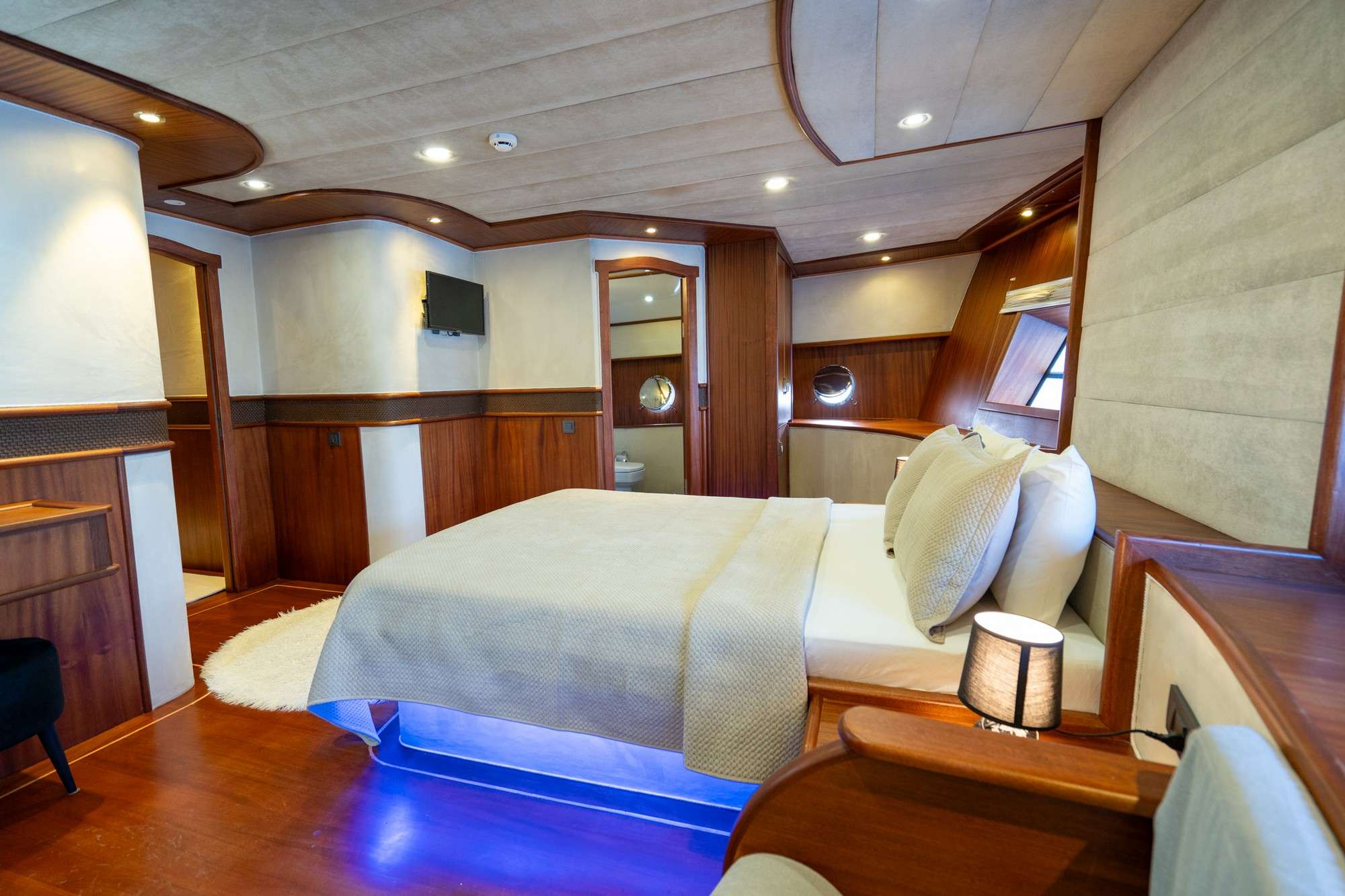 Charter Yacht NEVRA QUEEN - Bodrum Shipyards 40m - 10 Cabins - Bodrum - Gocek - Marmaris - Turkey