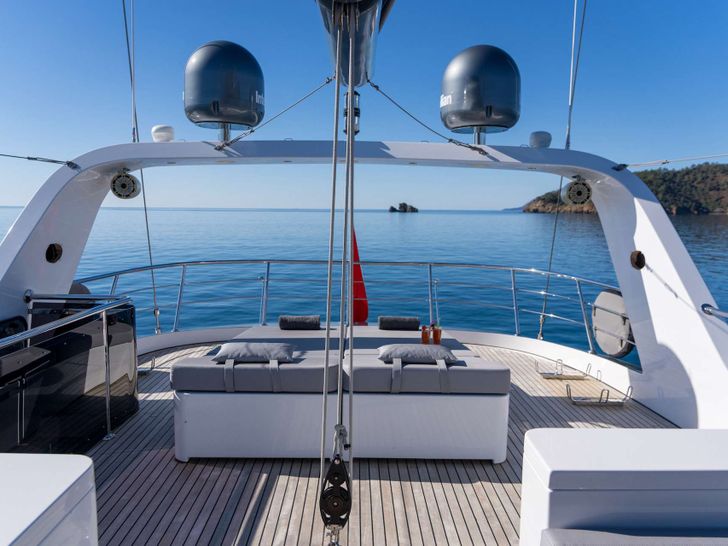 LONG ISLAND 39m Fethiye Shipyard Gulet Sunbathing Area LONG ISLAND 39m Fethiye Shipyard Gulet Sunbathing Area