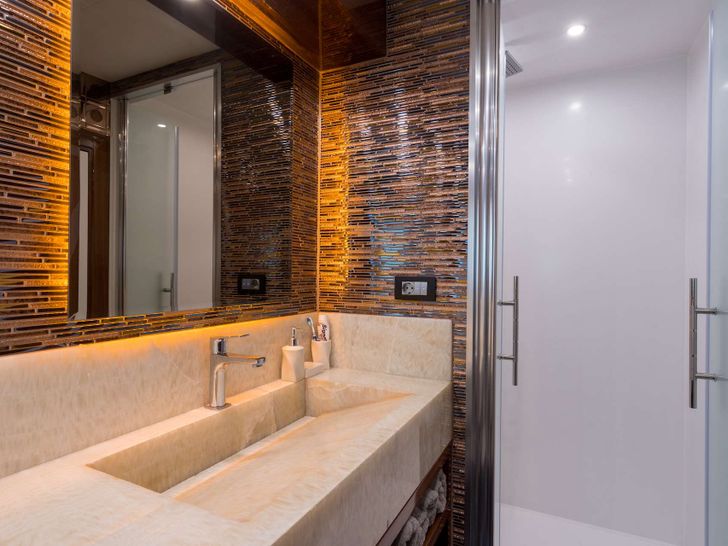 LONG ISLAND Fethiye Shipyard 39m - VIP cabin bathroom LONG ISLAND Fethiye Shipyard 39m - VIP cabin bathroom