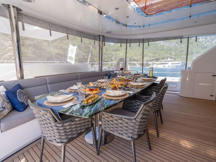LONG ISLAND Fethiye Shipyard 39m - indoor dining area LONG ISLAND Fethiye Shipyard 39m - indoor dining area