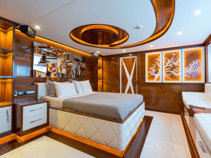 LONG ISLAND Fethiye Shipyard 39m - VIP cabin 1 LONG ISLAND Fethiye Shipyard 39m - VIP cabin 1