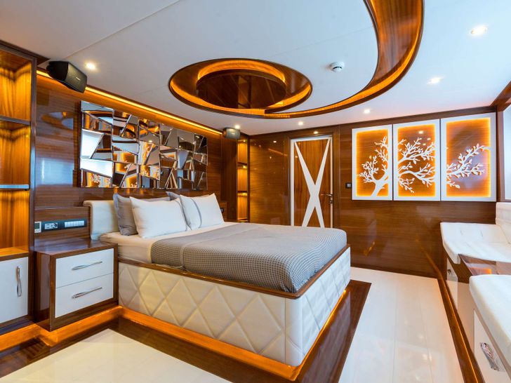 LONG ISLAND 39m Fethiye Shipyard Gulet Master Cabin