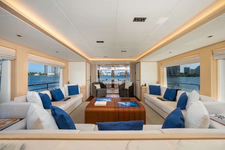 Charter Yacht SANTOSH - Majesty Yachts Gulf Craft 108 - 5 Cabins - Nassau - Exumas - Bahamas