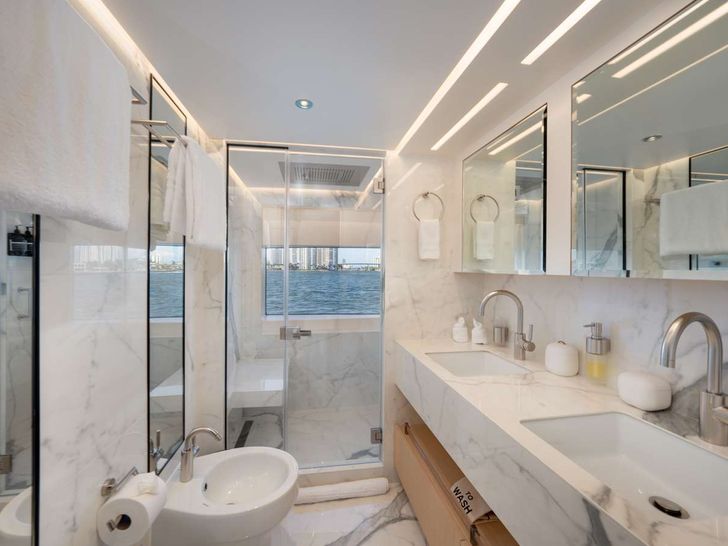 SANTOSH Majesty Yachts Gulf Craft 108 Master Bathroom SANTOSH Majesty Yachts Gulf Craft 108 Master Bathroom