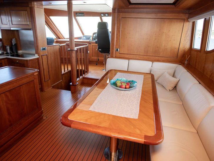 SEA BREEZE II - Mulder 27 m,indoor dining area SEA BREEZE II - Mulder 27 m,indoor dining area