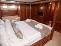 SEA BREEZE II - Mulder 27 m,master cabin bed SEA BREEZE II - Mulder 27 m,master cabin bed