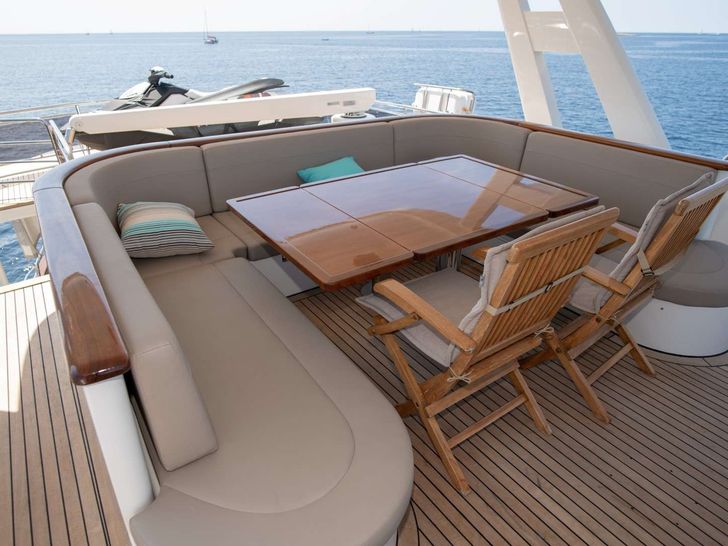SEA BREEZE II - Mulder 27 m,flybridge seating or dining area SEA BREEZE II - Mulder 27 m,flybridge seating or dining area