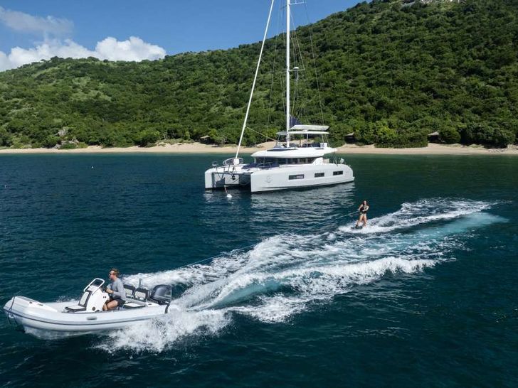 GULLWING Lagoon 55 - with the dinghy GULLWING Lagoon 55 - with the dinghy