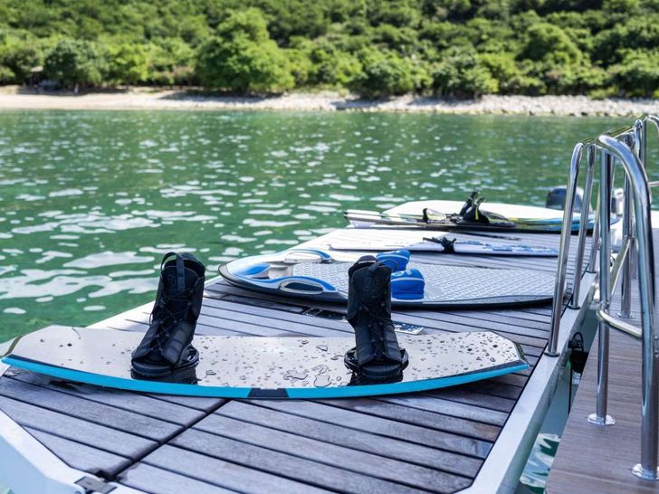 GULLWING Lagoon 55 - water toys on the swim platform GULLWING Lagoon 55 - water toys on the swim platform