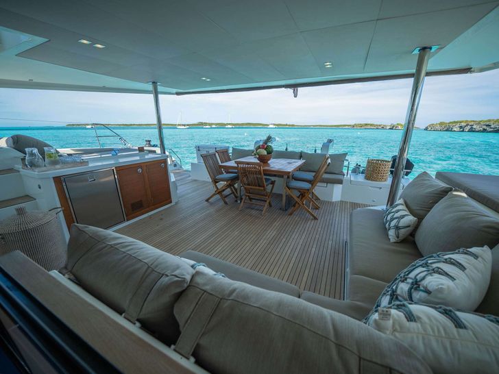 WIND CHASER I Fountaine Pajot Ipanema 58 - aft deck WIND CHASER I Fountaine Pajot Ipanema 58 - aft deck