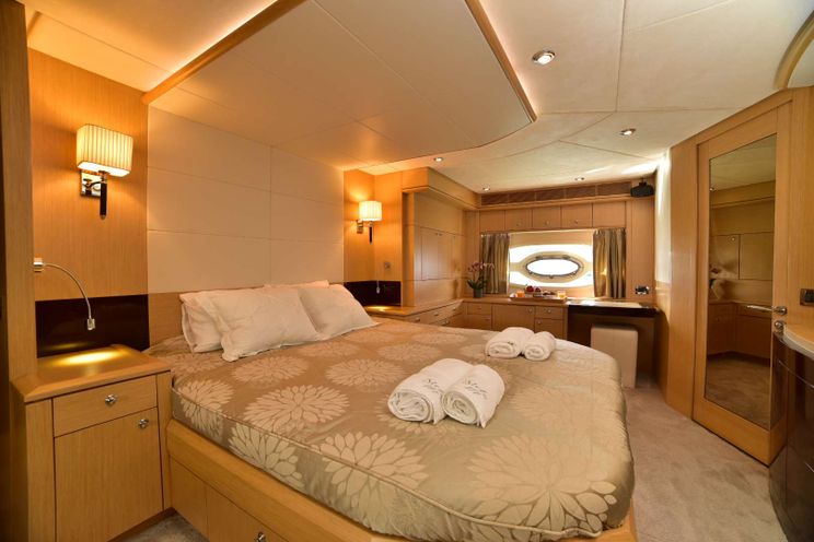 Charter Yacht STELA 117 - Royal Denship 85 - 4 Cabins - Lefkas - Athens - Santorini - Greece
