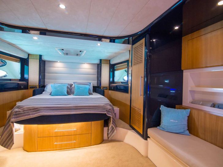 ANTAMAR II Riva Dolcevita 70 - master cabin ANTAMAR II Riva Dolcevita 70 - master cabin