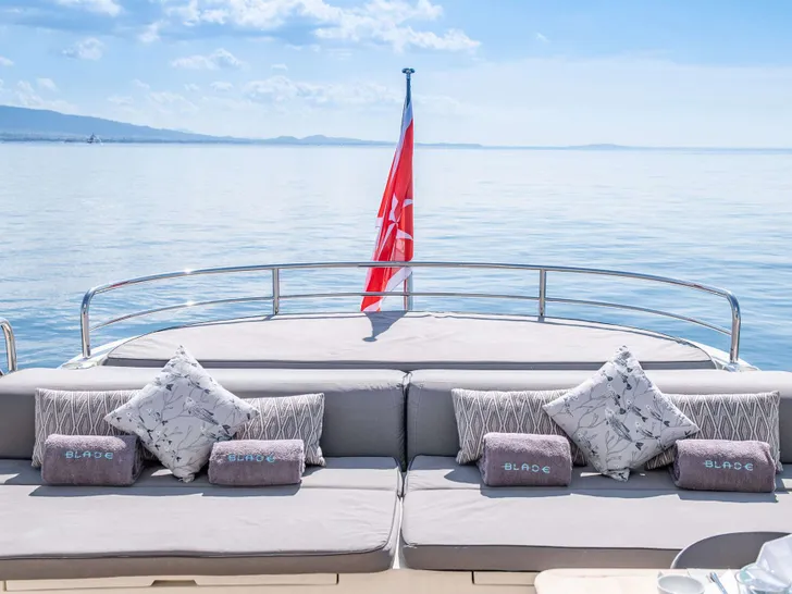 BLADE 6 Sunseeker Predator 92 - aft deck sunbathing area BLADE 6 Sunseeker Predator 92 - aft deck sunbathing area