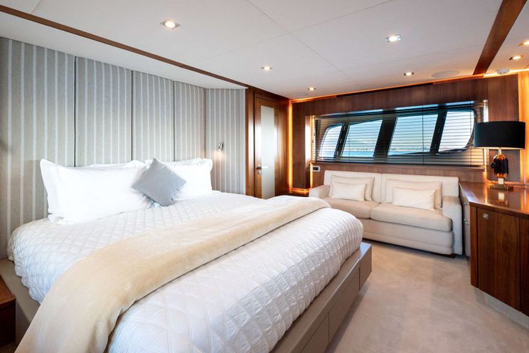 Charter Yacht BLADE 6 - Sunseeker Predator 92 - 4 Cabins - Athens - Mykonos - Paros - Cyclades - Greece