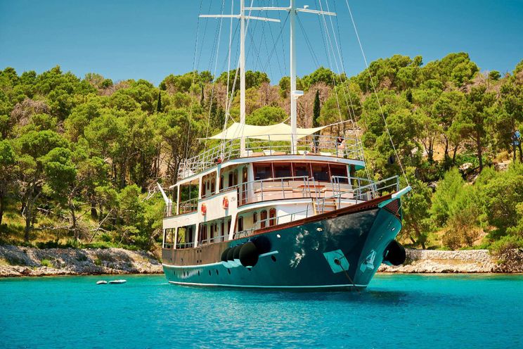 Charter Yacht LUNA - 33m Gulet - 8 Cabins - Split - Kastela - Trogir
