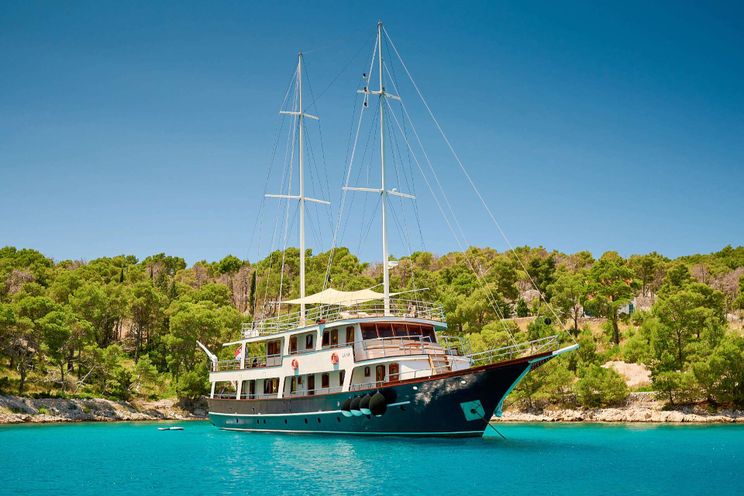 Charter Yacht LUNA - 33m Gulet - 8 Cabins - Split - Kastela - Trogir