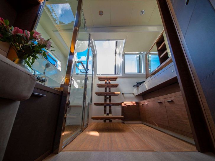 SERENITY Lagoon 630 - Cabin 1 Bathroom Other Shot SERENITY Lagoon 630 - Cabin 1 Bathroom Other Shot