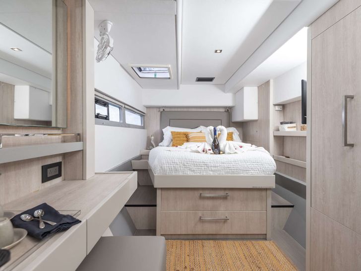 EMYSA Leopard 58 - master cabin EMYSA Leopard 58 - master cabin