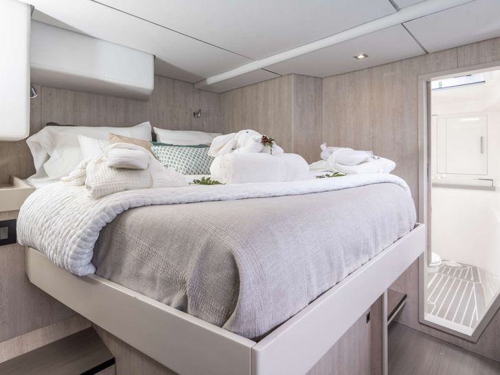 EMYSA Leopard 58 - VIP cabin 1 EMYSA Leopard 58 - VIP cabin 1