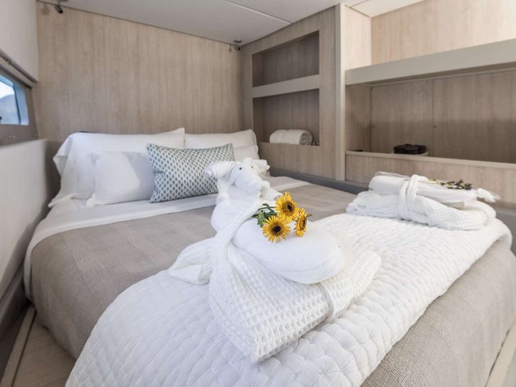 EMYSA Leopard 58 - VIP cabin 2 EMYSA Leopard 58 - VIP cabin 2