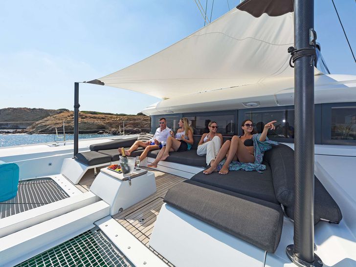 Sundeck area Sundeck area