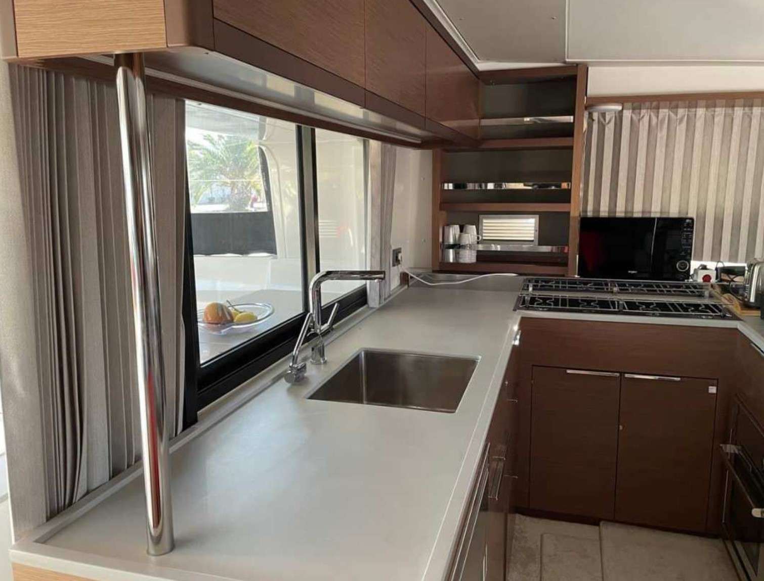 GOOD MOOD - Lagoon 46,galley area