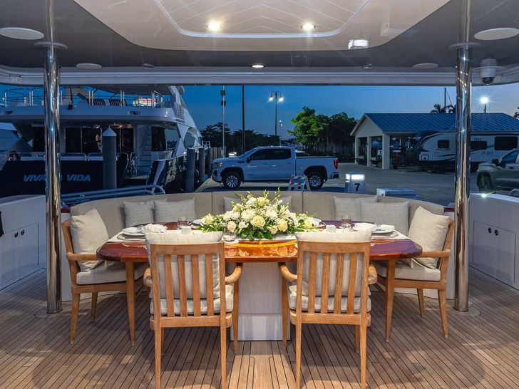 NO SHORTCUTS - Westport 112,aft deck dining NO SHORTCUTS - Westport 112,aft deck dining