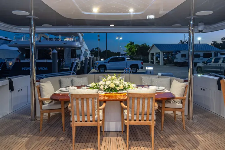 Charter Yacht NO SHORTCUTS - Westport 112 - 4 Cabins - Nassau - Staniel Cay - Exumas - Bahamas