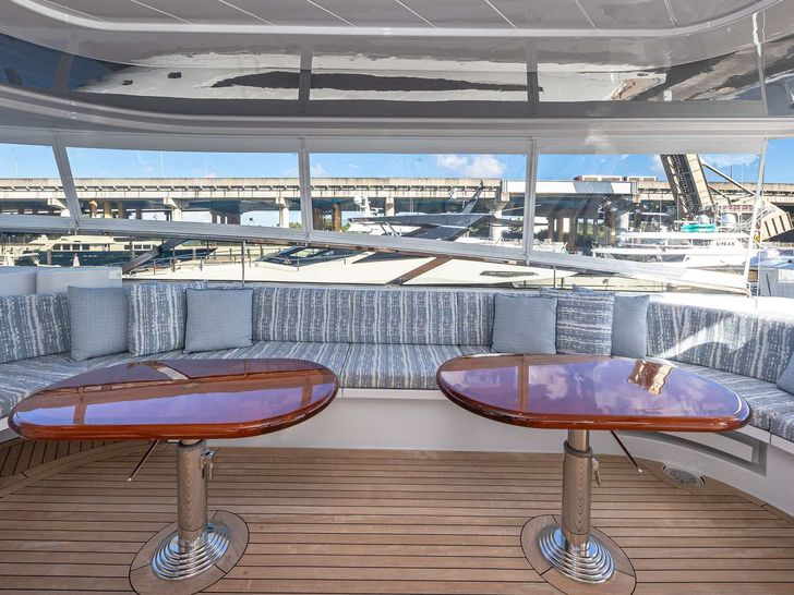 NO SHORTCUTS - Westport 112,flybridge seating and dining NO SHORTCUTS - Westport 112,flybridge seating and dining
