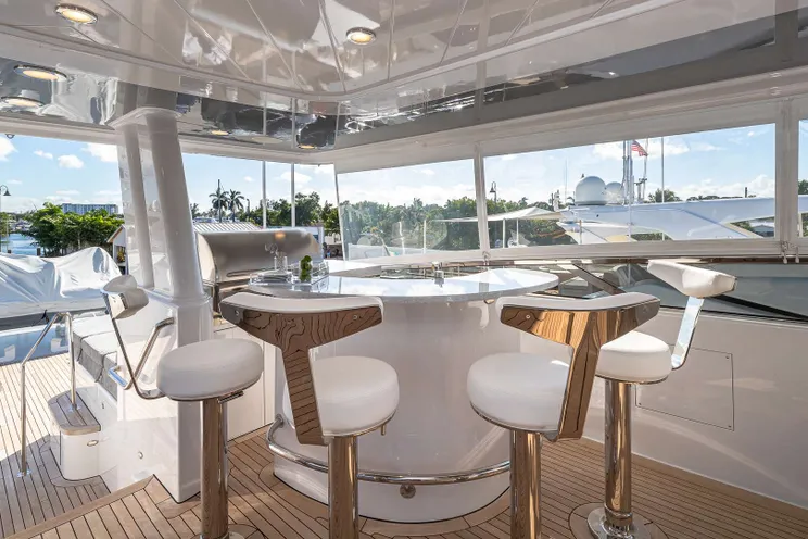 Charter Yacht NO SHORTCUTS - Westport 112 - 4 Cabins - Nassau - Staniel Cay - Exumas - Bahamas