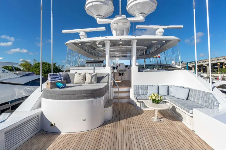 Charter Yacht NO SHORTCUTS - Westport 112 - 4 Cabins - Nassau - Staniel Cay - Exumas - Bahamas