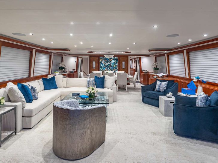 NO SHORTCUTS - Westport 112,main saloon NO SHORTCUTS - Westport 112,main saloon