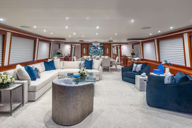 Charter Yacht NO SHORTCUTS - Westport 112 - 4 Cabins - Nassau - Staniel Cay - Exumas - Bahamas