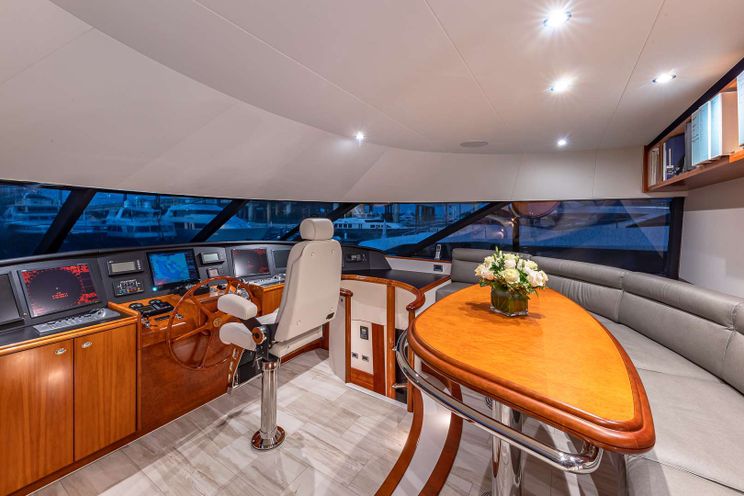 Charter Yacht NO SHORTCUTS - Westport 112 - 4 Cabins - Nassau - Staniel Cay - Exumas - Bahamas