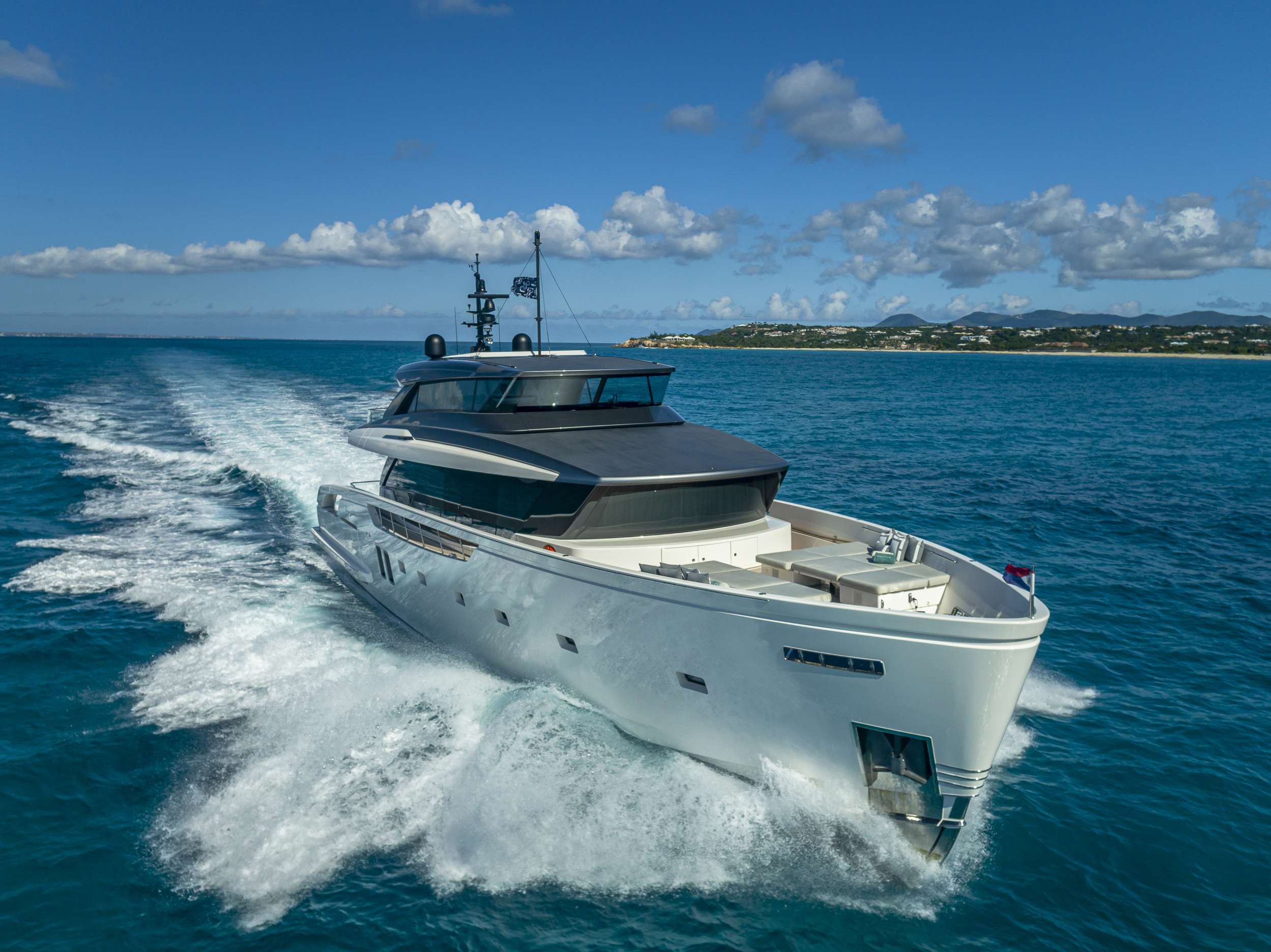 Charter Yacht ANOTHER ONE - San Lorenzo 34m - 4 Cabins - Nassau - Staniel Cay - Exumas