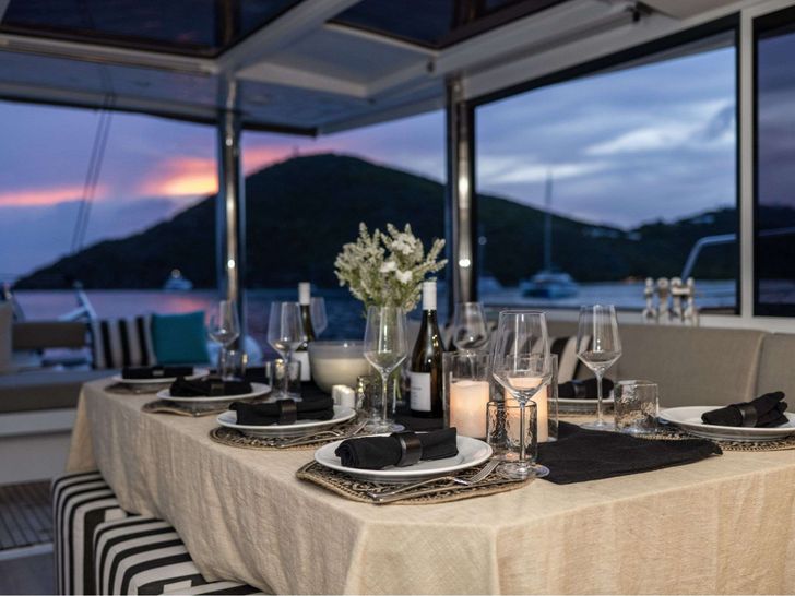 HYDROTHERAPY Bali 5.4 - Alfresco Dining Set Up HYDROTHERAPY Bali 5.4 - Alfresco Dining Set Up