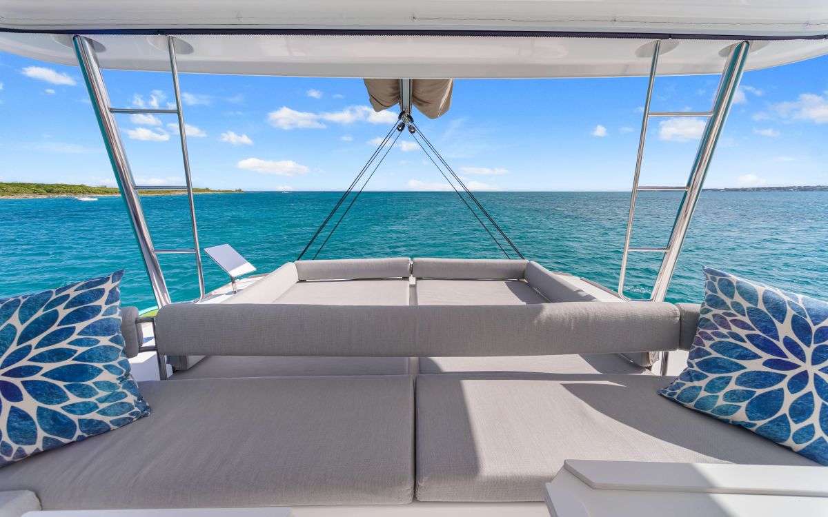 Charter Yacht NAUTI DOGS 5.4 - Bali 5.4 - 4 Cabins - Nassau - Exumas - Bahamas