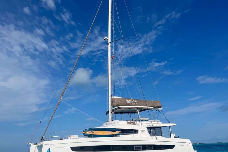 Charter Yacht NAUTI DOGS 5.4 - Bali 5.4 - 4 Cabins - Nassau - Staniel Cay - Exumas