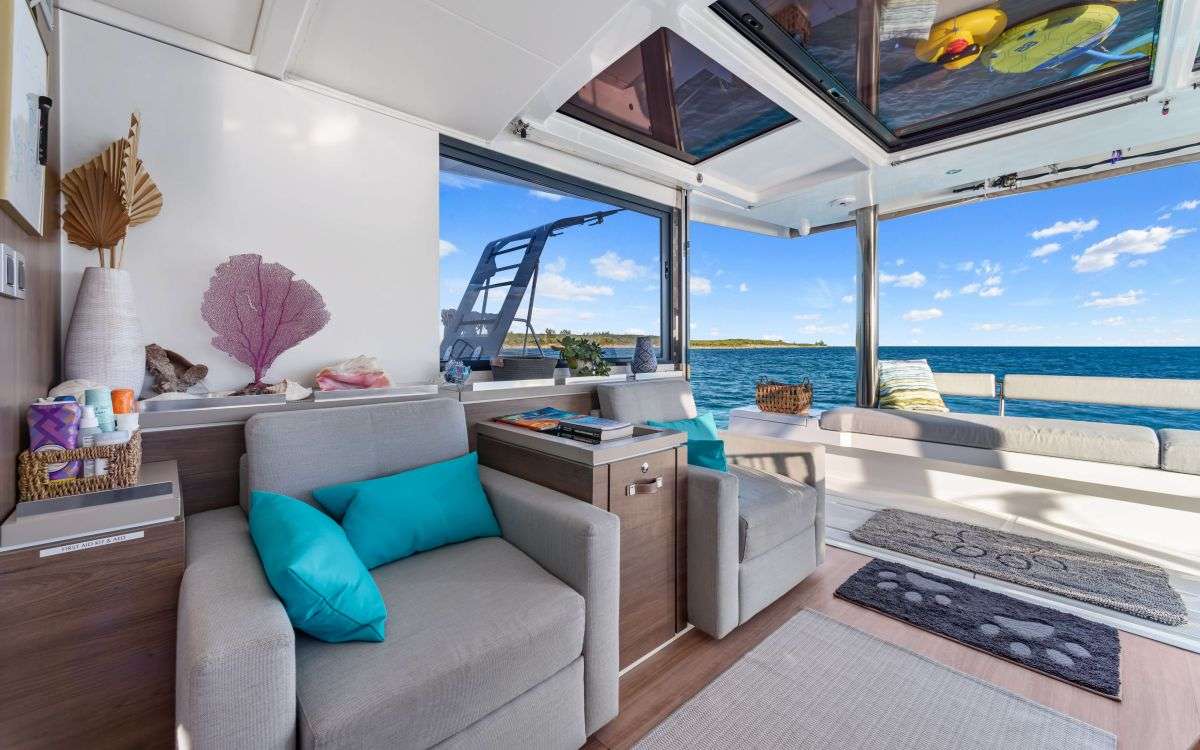 Charter Yacht NAUTI DOGS 5.4 - Bali 5.4 - 4 Cabins - Nassau - Exumas - Bahamas