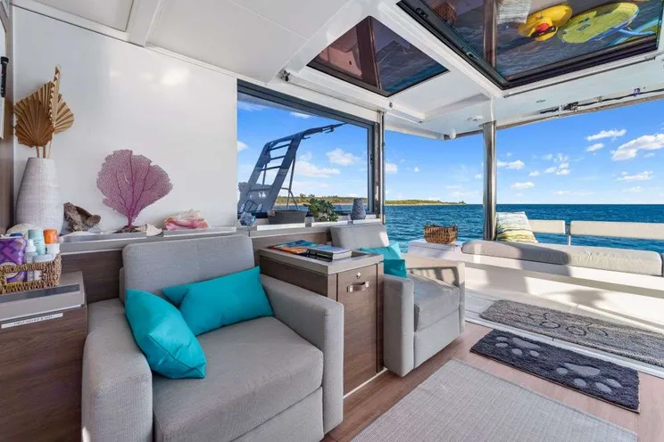 Charter Yacht NAUTI DOGS 5.4 - Bali 5.4 - 4 Cabins - Nassau - Exumas - Bahamas