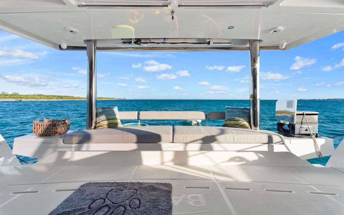 Charter Yacht NAUTI DOGS 5.4 - Bali 5.4 - 4 Cabins - Nassau - Exumas - Bahamas