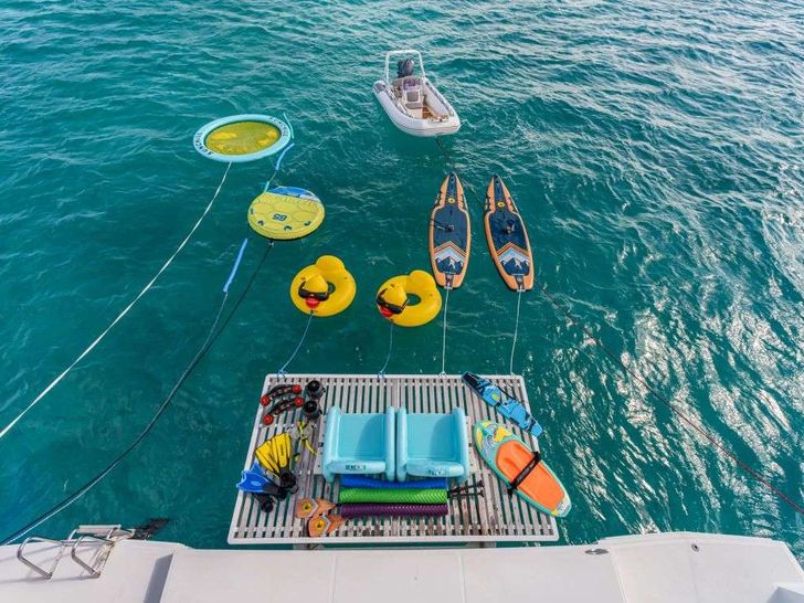 NAUTI DOGS 5.4 Bali 5.4 - swim platform and water toys NAUTI DOGS 5.4 Bali 5.4 - swim platform and water toys